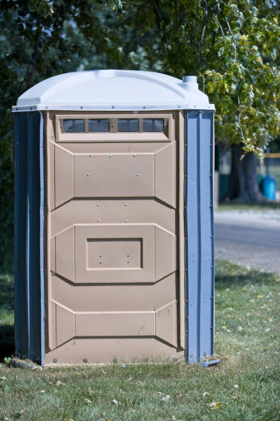 Best Luxury portable toilet rental  in Lebanon, IL